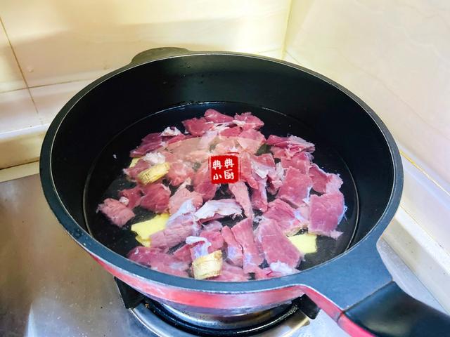 牛肉炒土豆片家常做法大全,牛肉烧土豆片的做法(3)