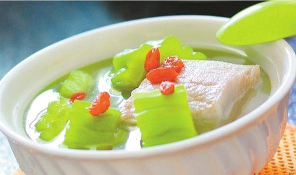 秋季苦瓜汤的家常做法,瘦肉苦瓜汤的做法大全家常(2)