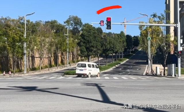 每个红绿灯口都有闯红灯拍照吗,一般路口都有闯红灯拍照吗(3)