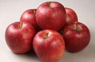 月经期是否能吃青苹果又酸又甜（月经期间可以吃煮熟了的苹果吗）