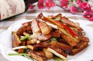 10种腊肉炒菜图片（炒腊肉要不要先煮一下）