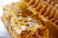不结晶的蜂蜜是什么蜜（蜂蜜不结晶是真蜜还是假蜜）