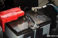 汽车电瓶充电的正确电压电流（12v24v充电机使用视频）