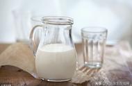 纯牛奶的好处和副作用（牛奶喝多了有什么危害）