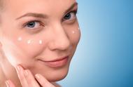 眼霜是用在护肤的哪一步（护肤的正确步骤眼霜用在第几步）