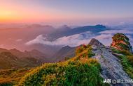 秦岭太白山全景（秦岭主峰太白山具体在哪里）