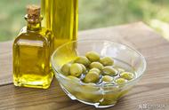 食用橄榄油和美容橄榄油区别（橄榄油的正确使用方法美容）