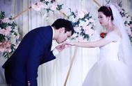 新婚卧室气球布置图片（新房新婚气球布置图片）