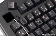 键盘esc键的功能一般是（键盘上esc键可以用哪个键代替）