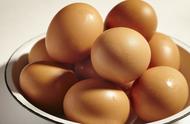 用鸡蛋做面膜的功效与作用（热鸡蛋做面膜是有什么好处）