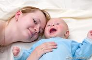 婴儿黄疸大便不黄是否有改善（宝宝黄疸大便总排不出是什么情况）