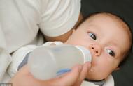 4个月婴儿看到奶瓶就哭有什么办法