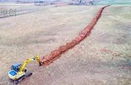 挖机挖沟过沟技巧和操作教程（挖机挖沟带坡技巧和方法）