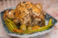 砂锅炖整鸡的做法（清汤砂锅炖鸡的做法）