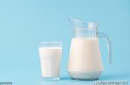 长期喝纯牛奶有什么好处吗（每天喝纯牛奶好处与坏处）