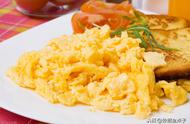 吃蛋清的作用是什么（蛋清的功效和禁忌有哪些）