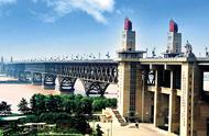 南京长江桥铁路桥多少米（南京长江大桥铁路桥全长有几米）