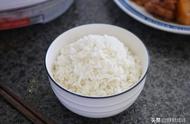 怎样把米饭做的一粒一粒的（怎么把米饭炒得一粒一粒的）