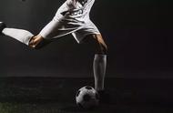 足球练腿部力量的方法（足球训练如何提高腿部爆发力）