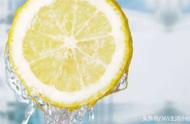 自制柠檬洗洁精的正确方法（柠檬怎么做成洗洁精）