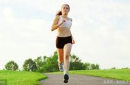 跑步一个月可以瘦多少（每天慢跑30分钟一个月大概瘦几斤）