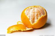 新鲜橘子皮的功效与作用（新鲜的桔子皮能泡水喝吗）