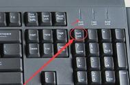 键盘左边一排键失灵怎么办（键盘一排数字按不出来）