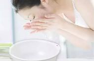 牙膏洗脸的正确方法和功效（牙膏洗脸的正确方法不伤皮肤）