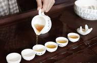 茶叶的保质期一般是多久（普洱茶放了10年还能喝吗）