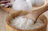 米饭夹生是米的原因吗（有的米焖米饭夹生是怎么回事）