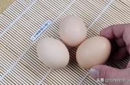 怎么把生鸡蛋壳成功剥下来（怎样把生鸡蛋壳完整的剥下来）