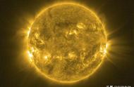 太阳内部温度高多少到多少摄氏度（太阳中心温度是多少摄氏度）