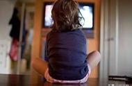 3岁以内孩子看电视（3岁孩子能看电视吗）