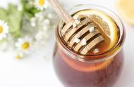 生蜂蜜怎样处理才能吃（蜂蜜变酸的原因和处理方法）