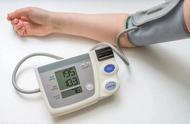 怎么看电子血压计数值（如何判断电子血压计准确性）