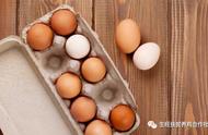 怎样辨别土鸡蛋和普通鸡蛋（怎样辨别土鸡蛋和普通鸡蛋图片）