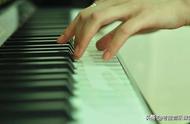 初学钢琴连奏怎样练习（钢琴连奏的训练方法）