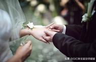 女方婚戒戴哪只手正确图片（女方婚戒戴哪只手最合适）