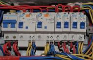 漏电断路器额定电流20与32选择（250a漏电断路器怎么调节漏电电流）
