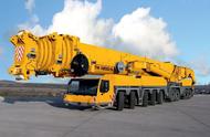 最大的吊车12000吨工作视频（世界上最大的二十万吨吊车）