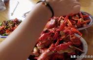 怎么煮龙虾让肉与壳容易分离（怎样煮龙虾才能肉质紧实）