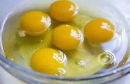 新鲜鸡蛋能直接吃吗（生鸡蛋能够吃吗）