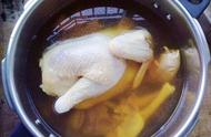 高压锅炖汤和普通锅炖汤哪个营养（高压锅炖汤和小火炖汤的区别）