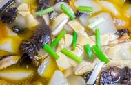 白萝卜香菇排骨汤有哪些功效（白萝卜能和香菇一起炖排骨汤吗）