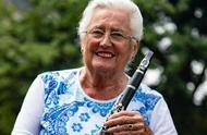 50岁女人学什么单簧管（50岁的女人学什么技术能生存）