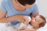 给宝宝冲奶粉为什么不能先放奶粉（给宝宝冲奶粉先倒水还是先放奶粉）