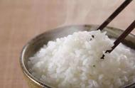 蒸米饭的锅怎么样处理不粘（蒸米饭不粘锅的好窍门）