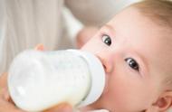 新生儿喝奶粉量对照表（1-30天新生儿喂奶量标准）