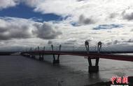 中俄首座跨境公路大桥在哪里（中俄首座跨江大桥图片）