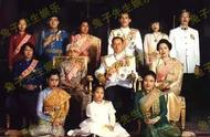 泰国现任国王的子女（现任泰国国王有几个儿子）